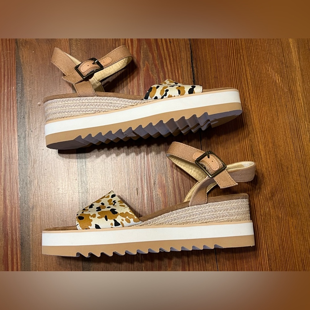 Toms Women's Diana Brown Cow Animal Print Canvas Wedge Espadrille Sandal Size 12